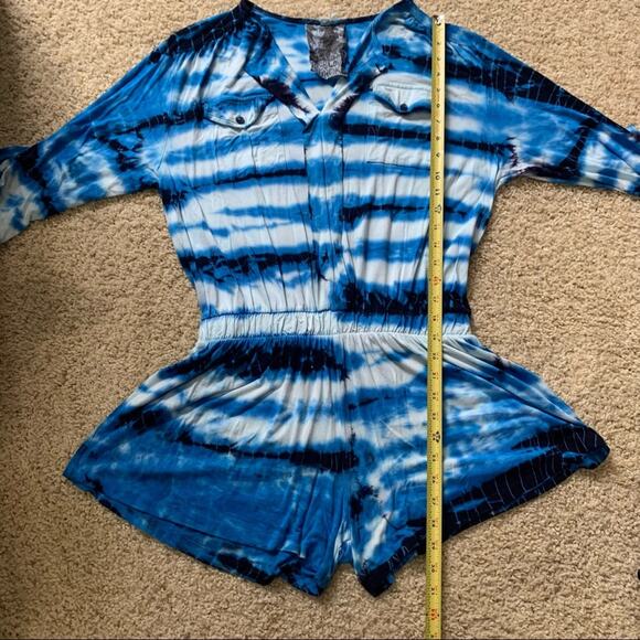 Young, Fabulous & Broke blue tie-dye short-sleeve romper size S - Picture 9 of 10